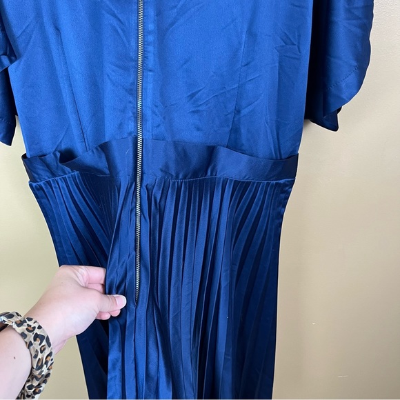 NEW Navy Blue Semi Formal Dress Women's Size 24 - Picture 7 of 9